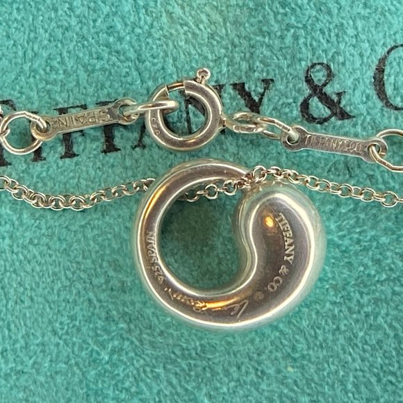 Tiffany & Co. Silver Eternal Circle bean Pendant Necklace 16" - Picture 6 of 9